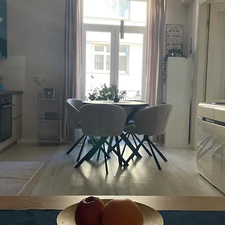 Stylish Flat, Near Dane River Apartmán