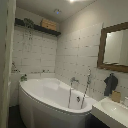 דירה Stylish Flat, Near Dane River *